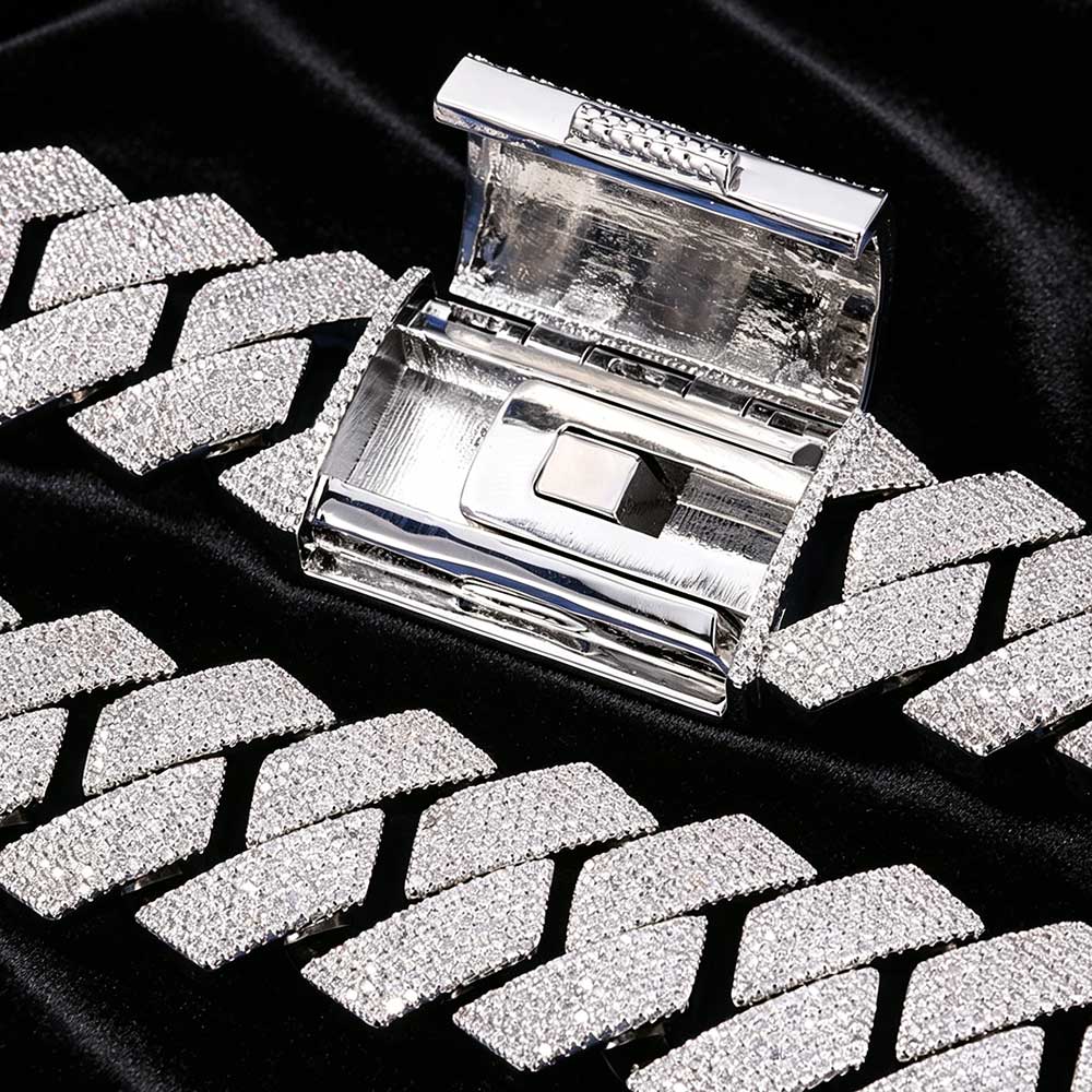 Cuban Link Chain 12Mm - Nuoya Iced Out 26mm 6 Rows