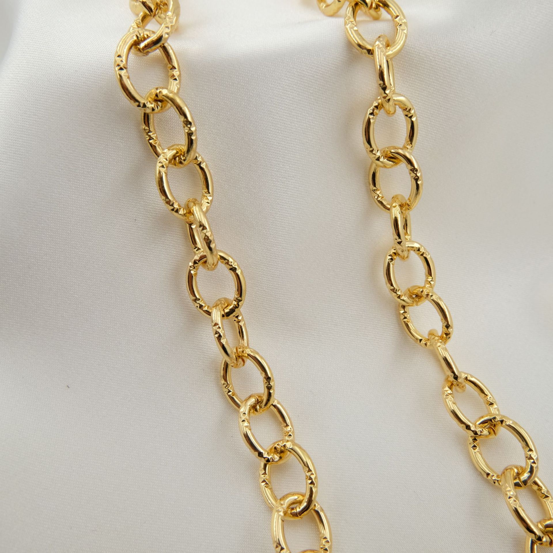 WT-BC199 18K Gold Plated Coppe - Cuban Link Chain 12Mm review and price