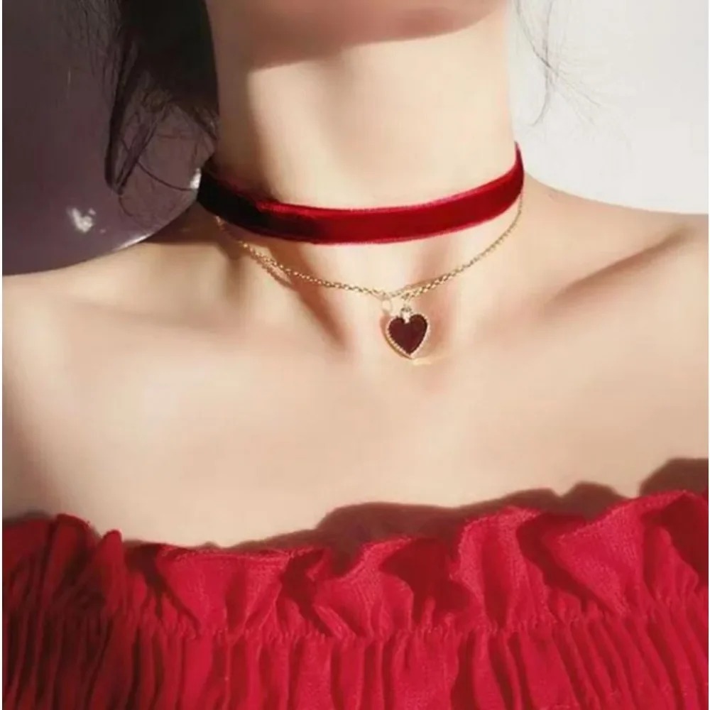 Multi Layer Black Peach Heart  - Layered Pendant Necklace Aesthetic review and price