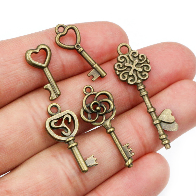 40pcs Key Charms Pendants Anti - Heart Locket Necklace Photo review and price
