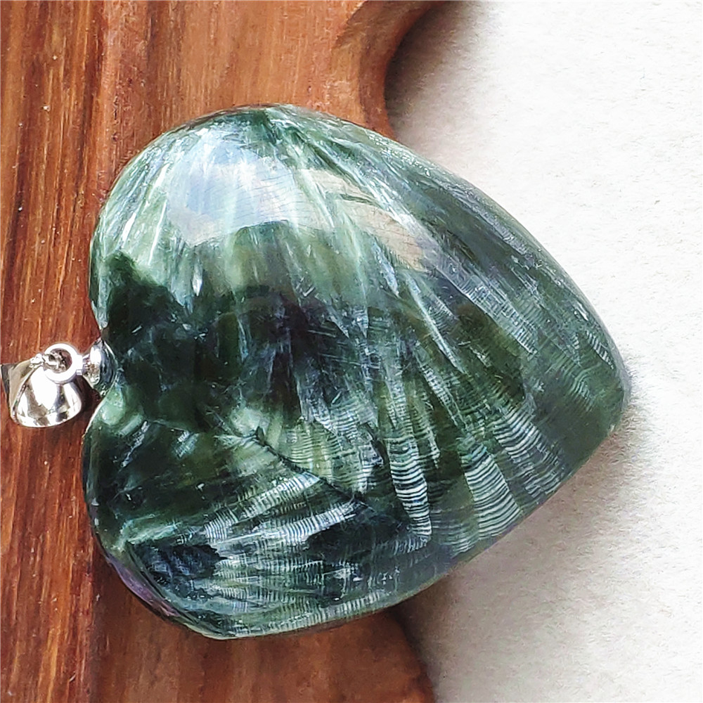 Natural Green Seraphinite Hear - Crystal Pendant Necklace Natural Stone review and price